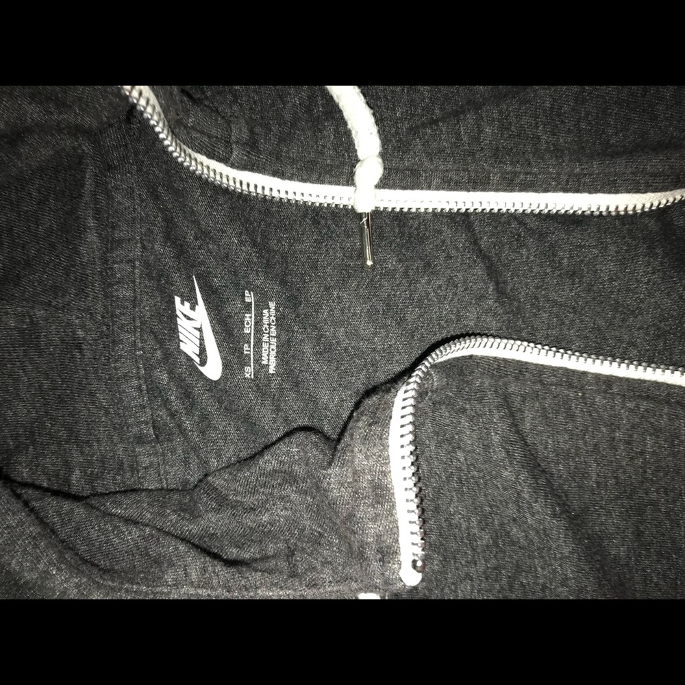 Nike Jacket - Picture 3 of 4